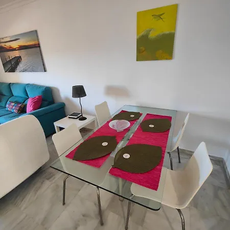 Cerca De La Playa Con Piscina