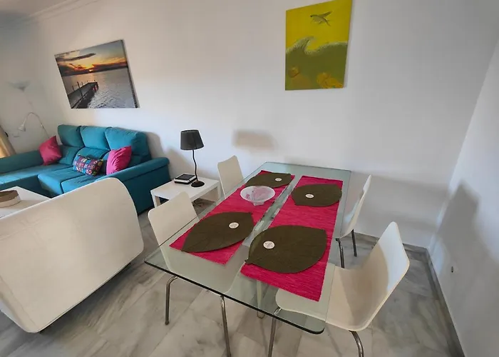 Cerca De La Playa Con Piscina