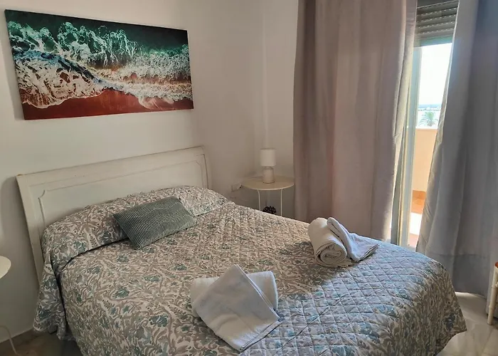 Cerca De La Playa Con Piscina *