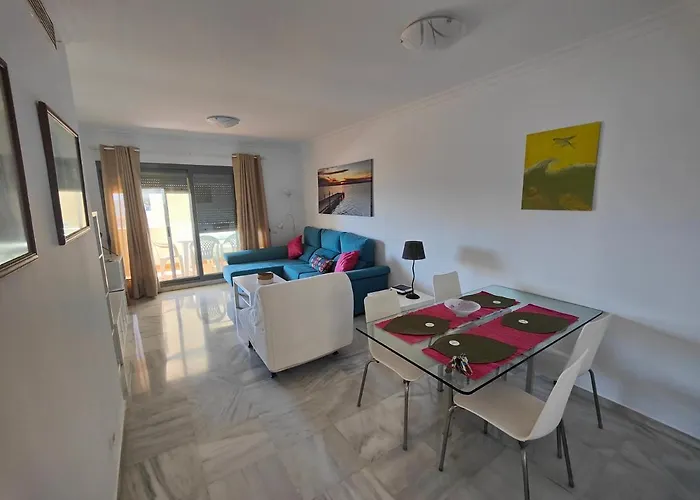 Cerca De La Playa Con Piscina