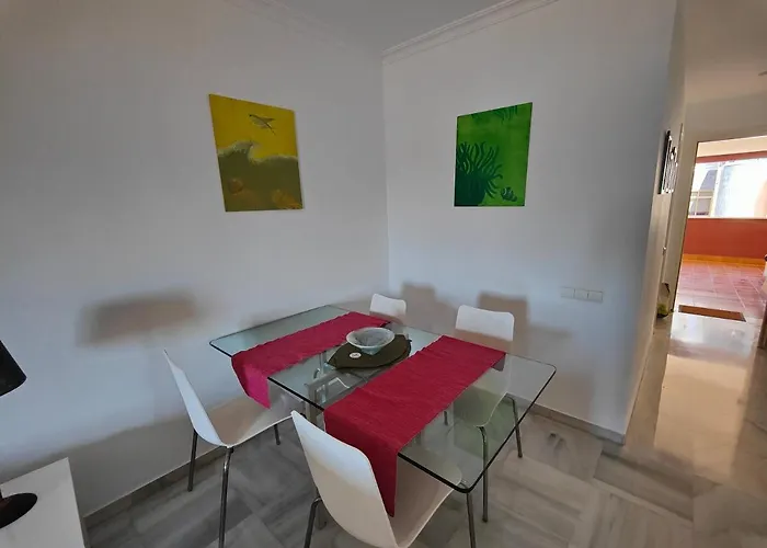 Cerca De La Playa Con Piscina